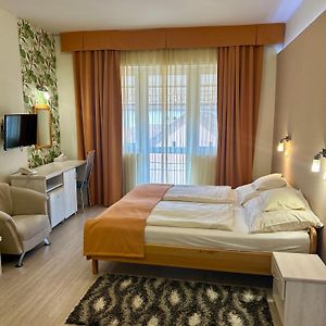 Hotel Negy Evszak